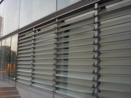 鋁合金百葉窗(chuang)